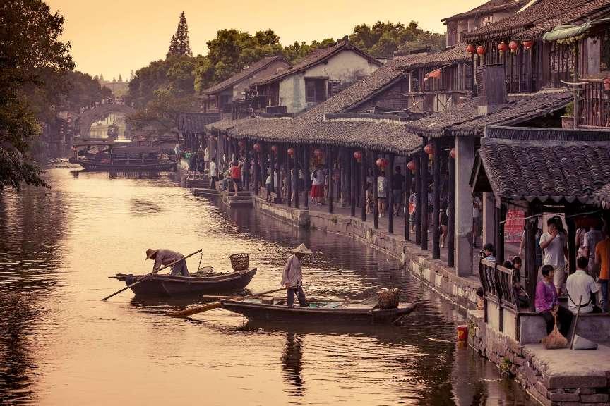 把电脑连上电视后如何设置HDMI音频输出？游戏画面