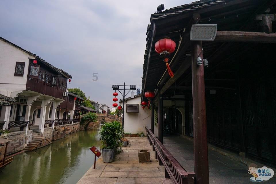 逃出绿色公寓
